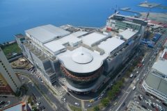 Suria Sabah Shopping Mall | Profile - <a href="http://lysaght2.iweb.my/my/en/products-and-solutions/roofing-and-walling/concealed-fix/lysaght-360-seam/">360 Seam</a> & <a href="http://lysaght2.iweb.my/my/en/products-and-solutions/roofing-and-walling/pierce-fix/lysaght-spandek-optima/">Spandek Optima</a>, <a href="http://lysaght2.iweb.my/my/en/products-and-solutions/roofing-and-walling/concealed-fix/lysaght-klip-lok-406/">Klip-Lok 406</a> & <a href="http://lysaght2.iweb.my/my/en/products-and-solutions/roofing-and-walling/pierce-fix/lysaght-custom-orb-custom-blue-orb/">Custom Orb</a>